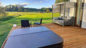 Red-Room-terrass-mullivanniga