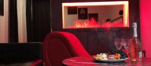 Luxury Holiday House Red Room Estonia 1 300x133